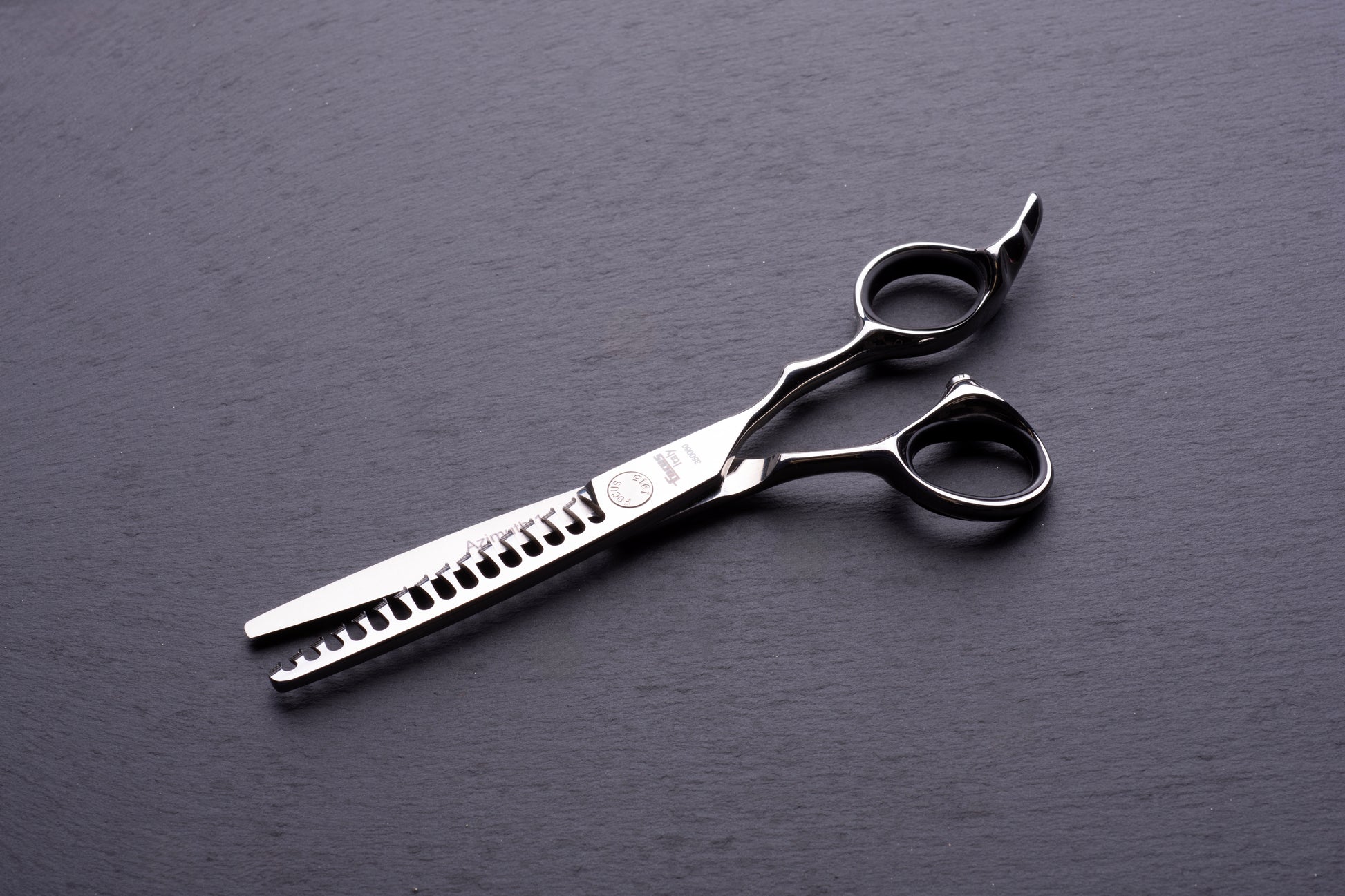 Forbici professionali Focus Azimuth1 dentate - vista frontale completa tipologia "killer" denti larghi